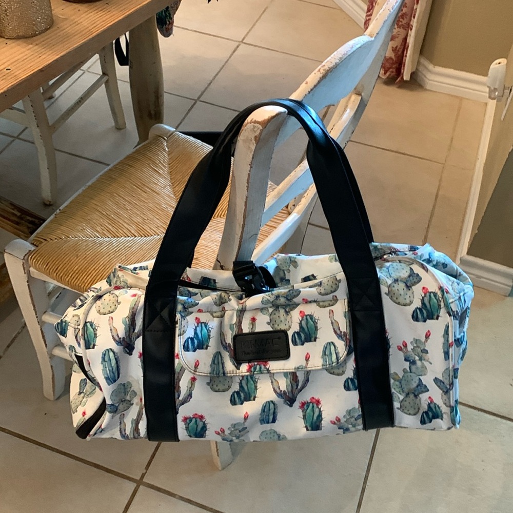 Kinmac cactus travel bag good condition